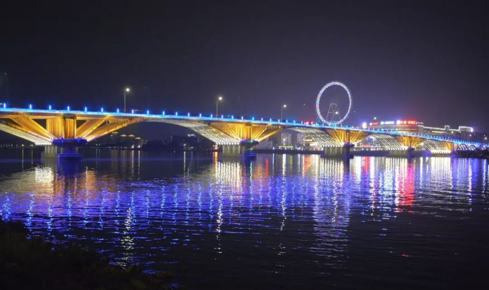 商業(yè)建筑亮化設(shè)計的核心要素是什么？